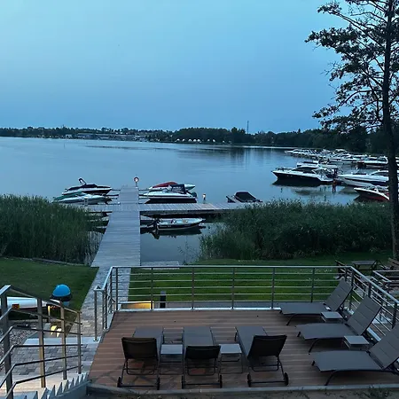 Apartment Vip Pratum