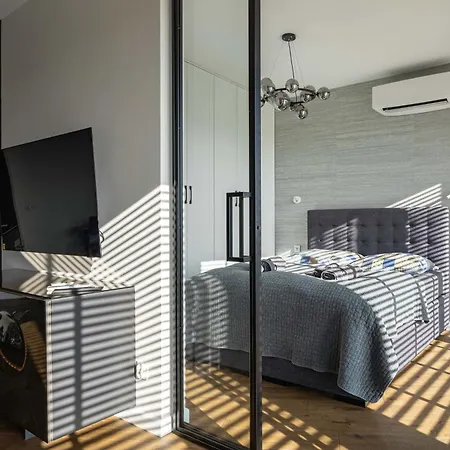 Vip Pratum Apartment *