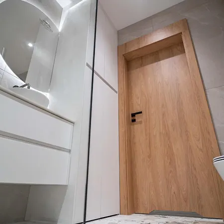 Apartment Vip Pratum *