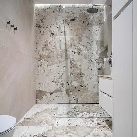 Vip Pratum Apartment